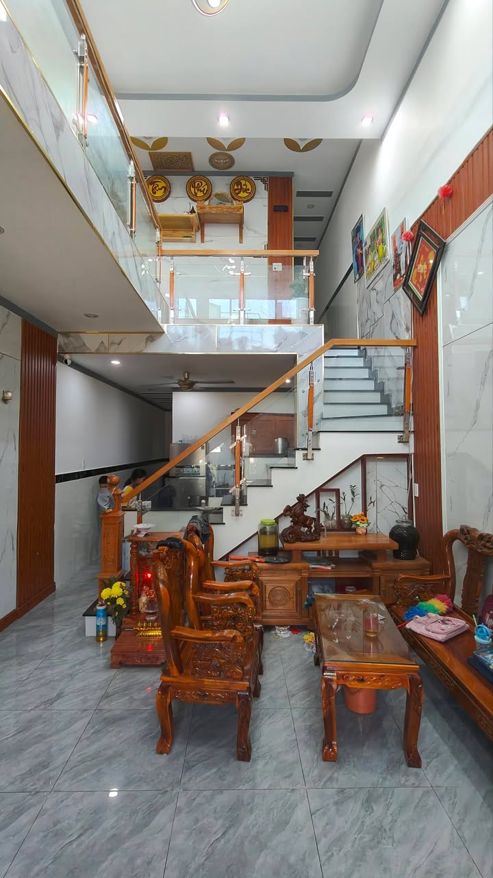 Nhà bán Bình Chuẩn, Thuận An 60m² giá 1.4 tỷ - Thiết kế hiện đại, tiện ích đầy đủ!