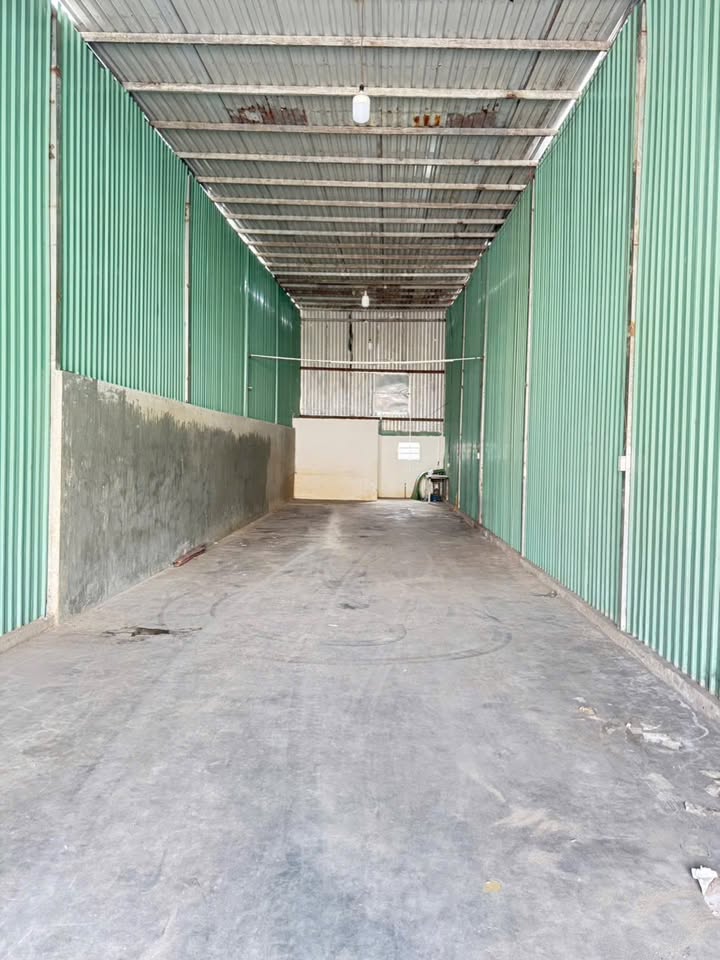 Cho thuê xưởng mặt tiền TL41, phường Thạnh Lộc, quận 12 - Diện tích 125m², giá chỉ 10 triệu/tháng!