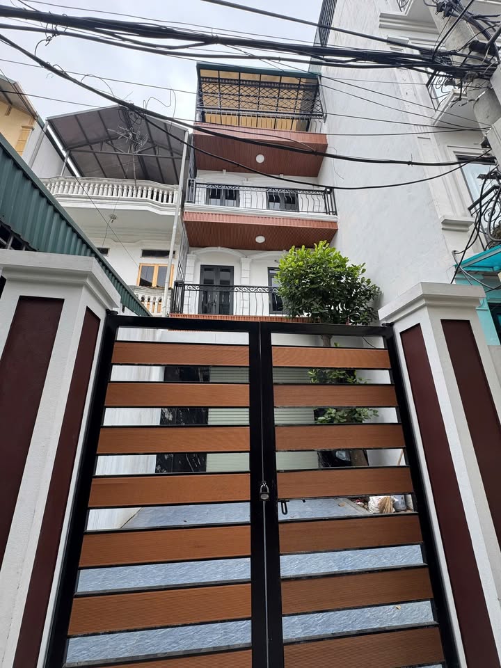 Nhà phố 104m² Phúc Đồng, Long Biên giá 11.2 tỷ - Full nội thất sang trọng!