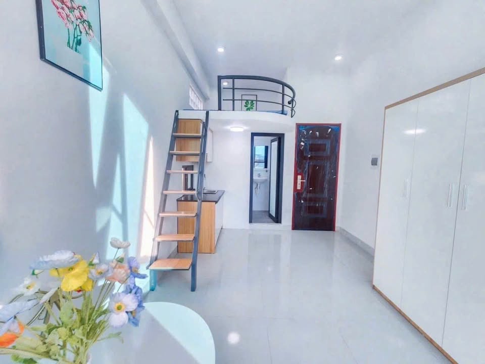 Phòng cho thuê tại 127 Ni Sư Huỳnh Liên, Tân Bình - Giá 4.69 triệu, tiện nghi đầy đủ!