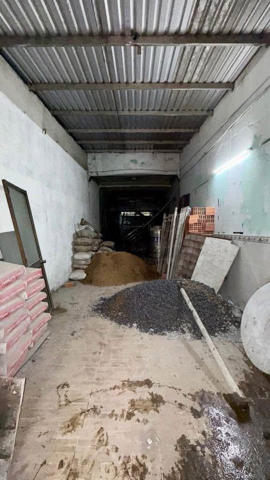 Nhà mặt tiền Tỉnh Lộ 10 phường Tân Tạo A 40m² giá 7.7 tỷ - Vị trí đắc địa cho kinh doanh!