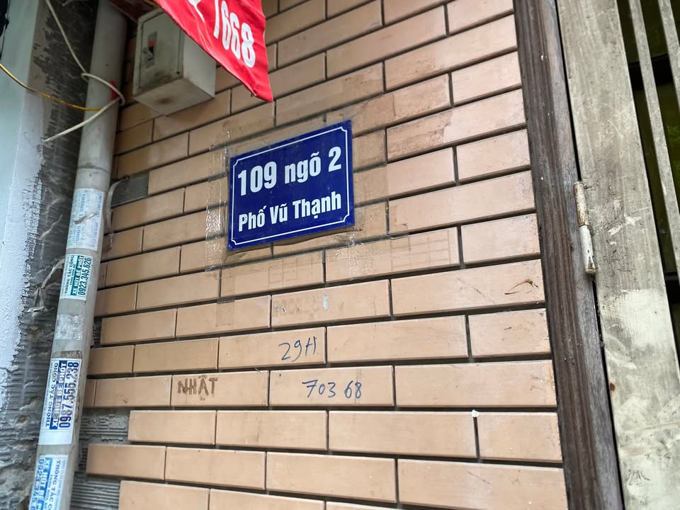 Cho thuê mặt bằng kinh doanh tại Vũ Thạnh, Đống Đa 110m² - Giá chỉ 12 triệu/tháng