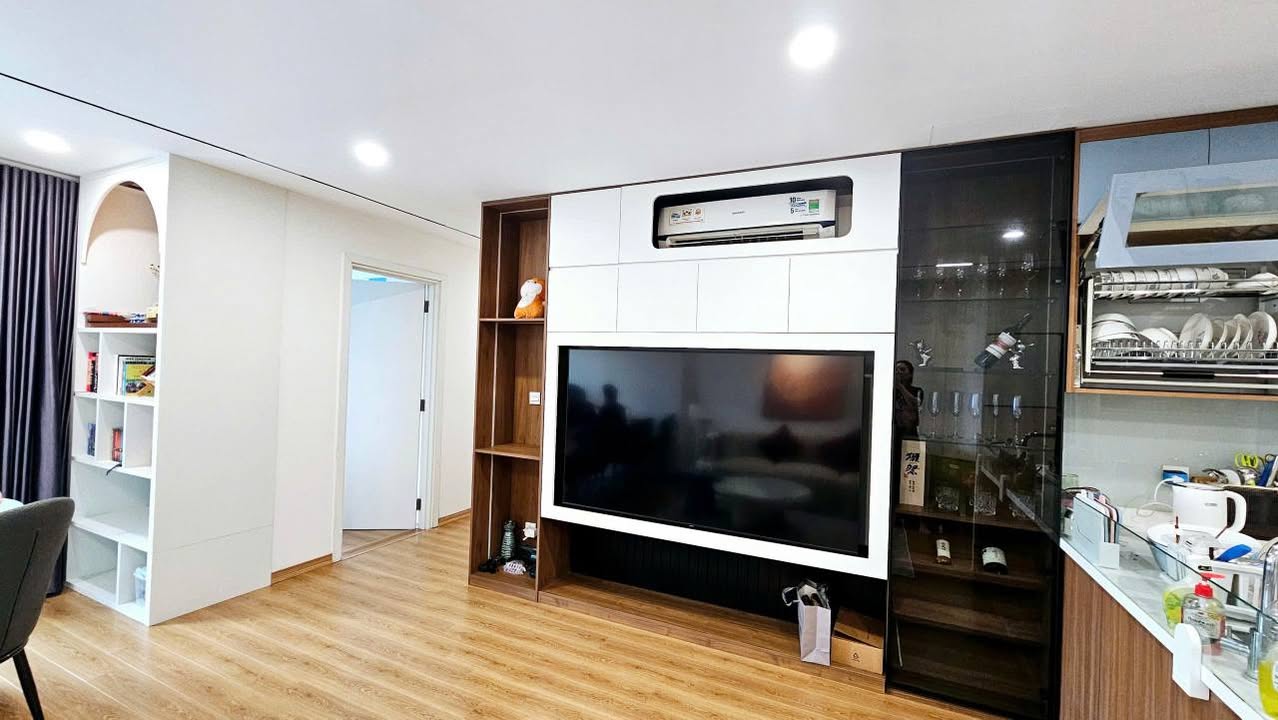 Căn hộ Kosmo Tây Hồ 84m² giá 10.1 tỷ - Full nội thất đẹp mắt!