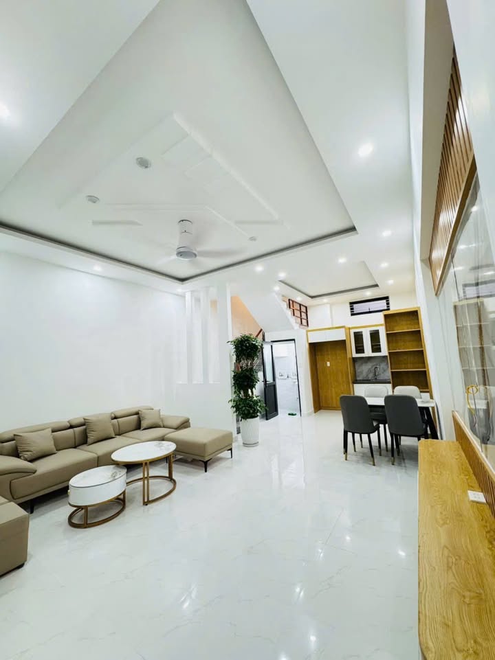 Nhà 3,5 tầng Đông Khê Hải Phòng 40.6m² giá 2.85 tỷ - Tặng nội thất cao cấp!