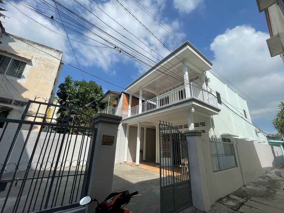 Nhà bán tại Phường Tân Ngãi, Vĩnh Long 256m² giá 2.5 tỷ - Vị trí đắc địa gần vòng xoay