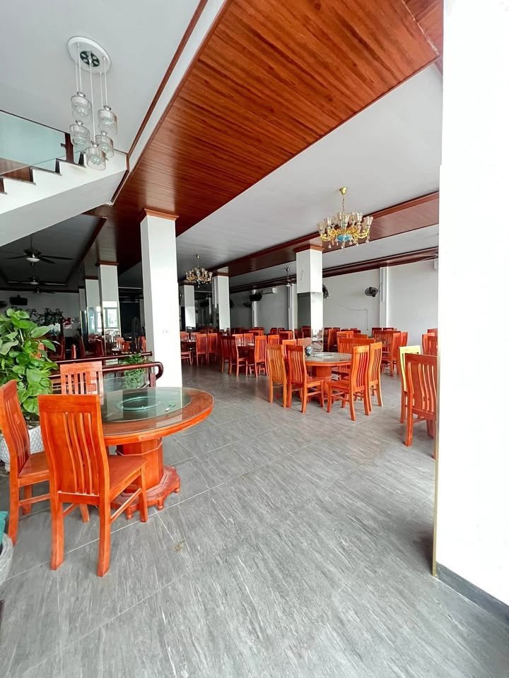 Nhà hàng FrontHouse tại Cốc Lếu, Lào Cai 270m² giá 9 tỷ - Đầu tư sinh lời ngay!