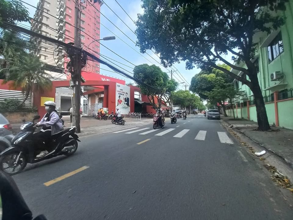 Biệt thự mặt tiền Quang Trung, Hiệp Phú, Q.9 - 287m² - Vị trí đắc địa cho ở và kinh doanh!