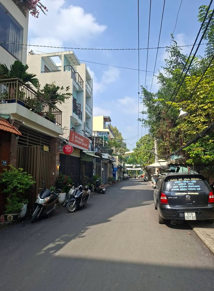 Lô đất Thủ Đức 148m² giá 10.5 tỷ - Mặt tiền đường 102 Man Thiện, cơ hội đầu tư tuyệt vời!