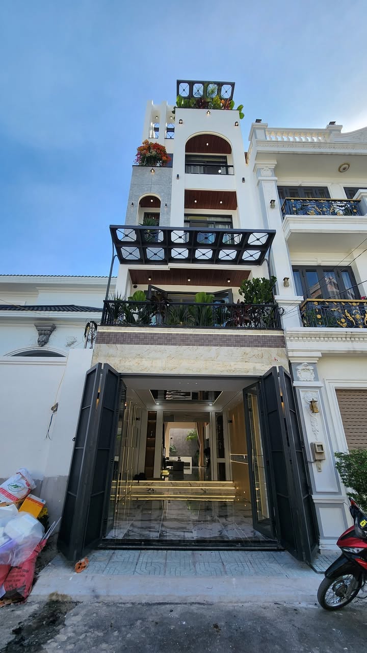 Nhà phố Thạnh Xuân 22, Q12 80m² giá 7.9 tỷ - Thiết kế Địa Trung Hải đẳng cấp!