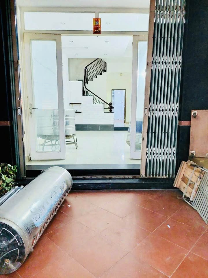 Nhà mặt tiền Khiếu Năng Tĩnh, Bình Tân 76m² giá 13 triệu - Kinh doanh thuận lợi!