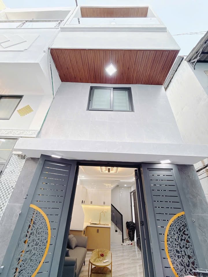 Nhà phố 3 tầng Hoàng Diệu, Quận 4 giá 4.55 tỷ - Vị trí đắc địa, vào ở ngay!