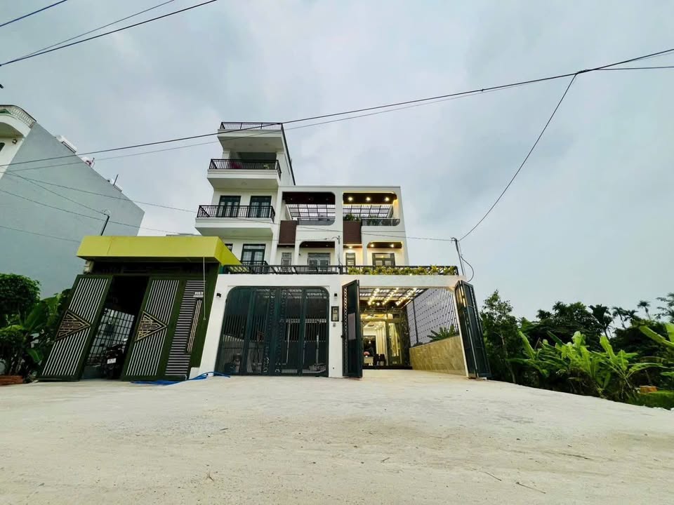 Nhà phố đường Hà Huy Giáp, P.Thới An, Q12 100m² giá 6.35 tỷ - Thiết kế hiện đại, sổ hồng chính chủ!