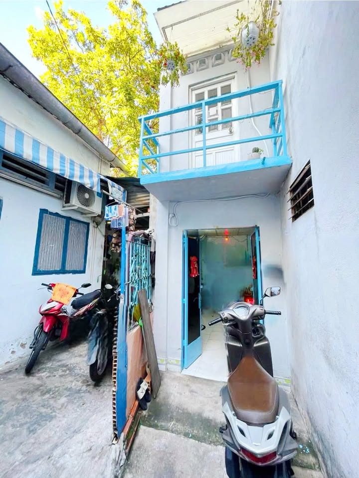 Nhà hẻm Đoàn Văn Bơ, Quận 4, 27m² giá 2.7 tỷ - Nhà hoàn công, nở hậu!