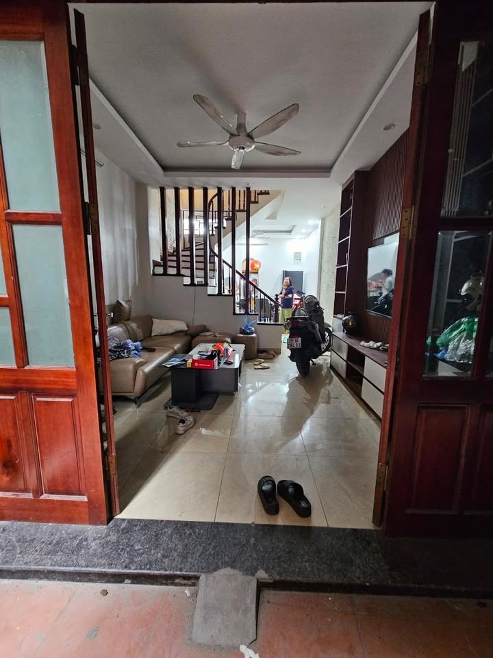 Nhà riêng Cổ Nhuế 36m² giá 8.9 tỷ - Thiết kế hiện đại, sẵn sàng vào ở!