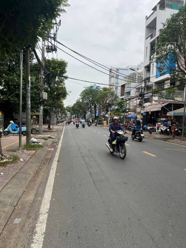 Nhà mặt tiền Bông Sao, Quận 8, 67.8m², giá 14.5 tỷ - Kinh doanh sầm uất!