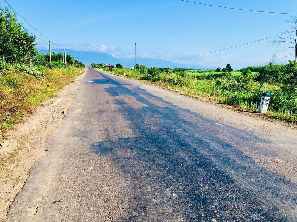 Đất nền mặt tiền Tỉnh Lộ 8, Ninh Hòa, 950m² - Cơ hội đầu tư tiềm năng!