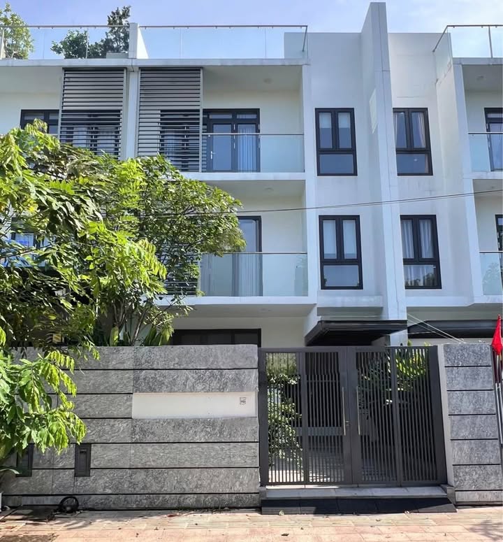 Villa cho thuê An Phú, quận 2 - Diện tích 168m², thiết kế hiện đại, giá 75 triệu/tháng!