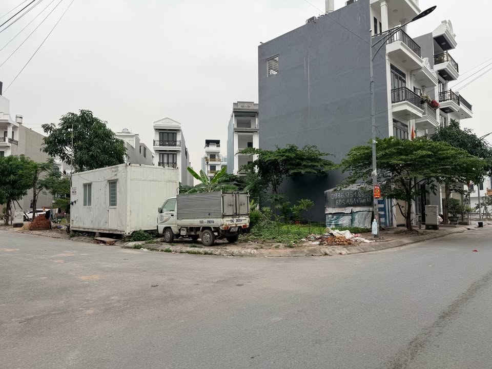 Đất nền lô góc 50,2m² khu A51 Hồ Sen - Giá chỉ 5,92 tỷ!