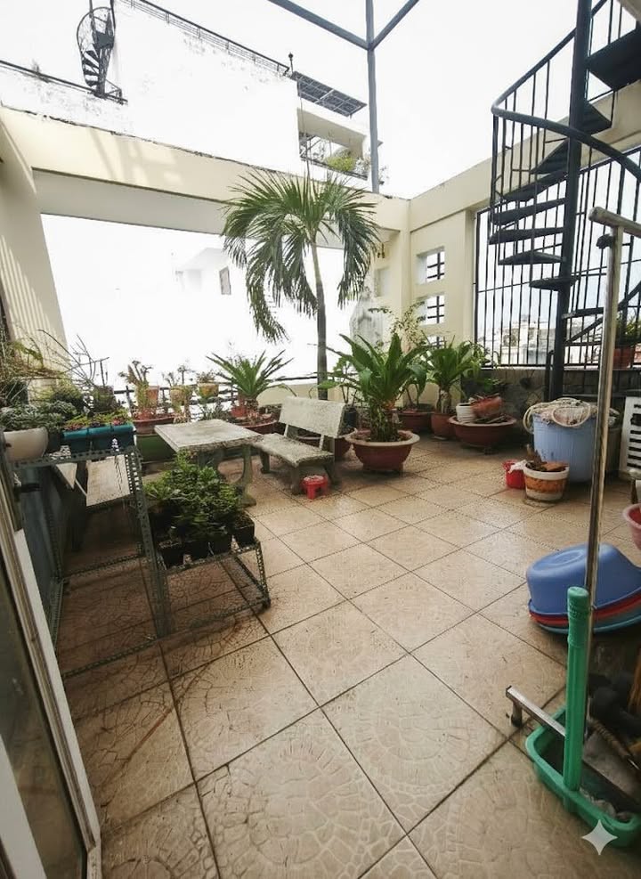 Nhà Bán Trung Tâm Phú Nhuận 82.5m² giá 19.75 tỷ - Lợi nhuận ổn định từ cho thuê!