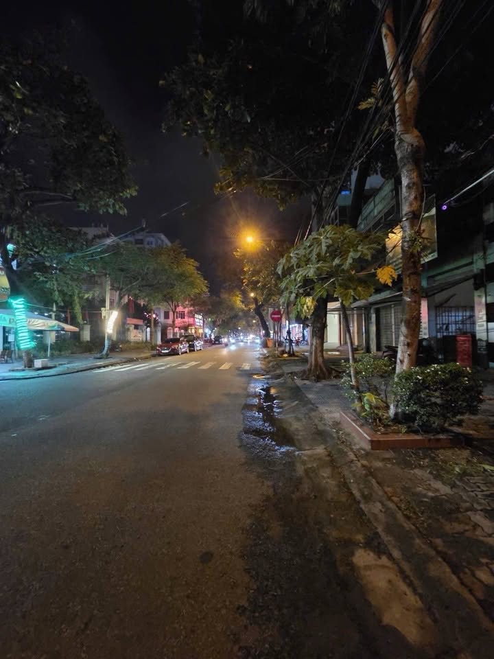 FrontHouse Đường Lê Lợi Hải Châu 160m² giá 35 tỷ - Mặt tiền trung tâm hiếm có!