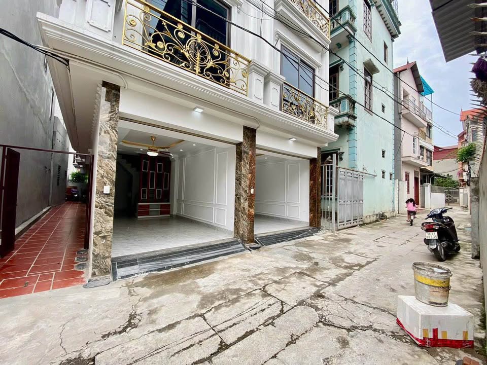 Nhà 6 tầng Phương Canh Đông Anh 30m² giá thỏa thuận - Kinh doanh tuyệt vời!