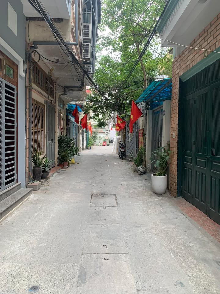 Đất nền Thanh Nhàn, Hai Bà Trưng 60m² - Mảnh đất đẹp, ngõ rộng thuận tiện!