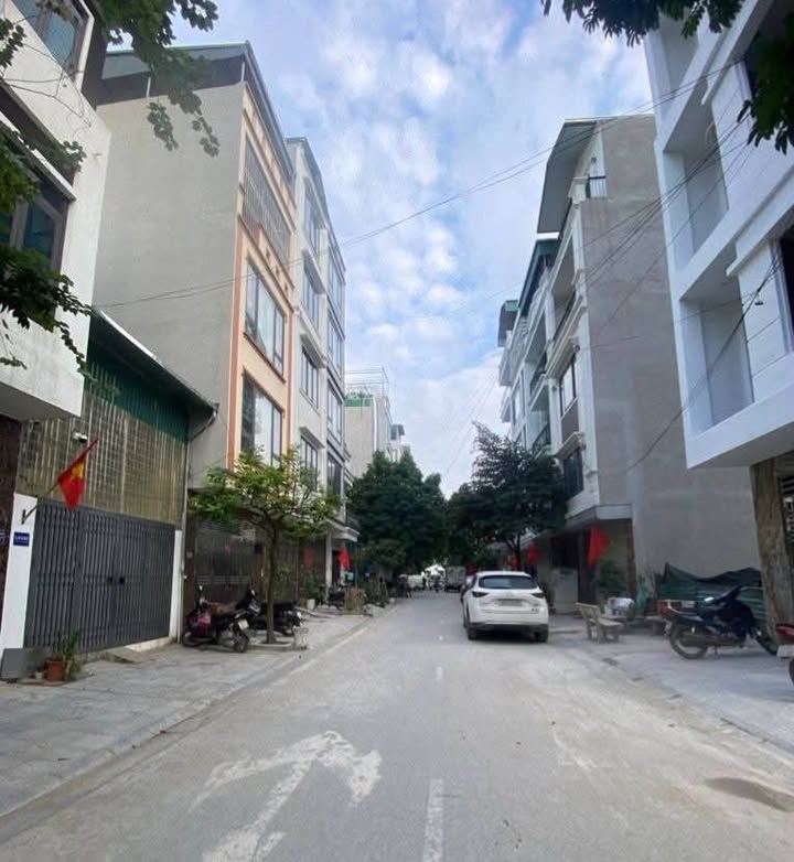 Nhà 2 tầng Khu Đấu Giá Ngõ Cổng, 53m² giá 14 tỷ - Không gian sống thoáng đãng!