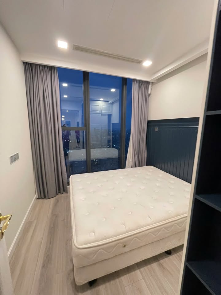Căn hộ Vinhomes Golden River Bason quận 1 3PN giá 42 triệu - Nhà mới đẹp, view ấn tượng!