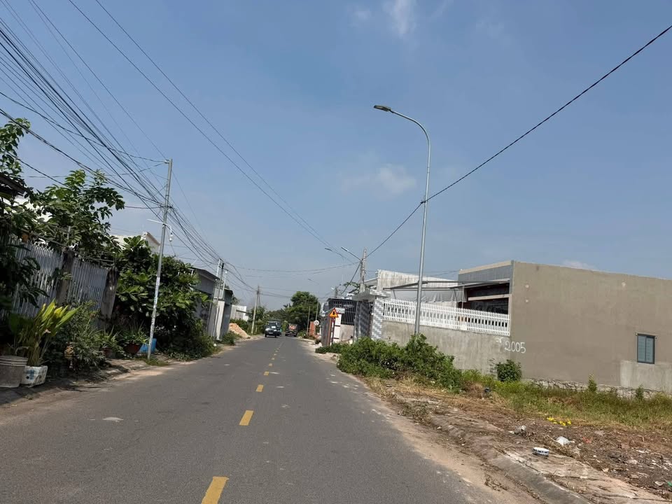 Đất nền đường 19, xã Tam An, huyện Long Điền, 180m² giá 1.68 tỷ - Khu dân cư đông đúc!