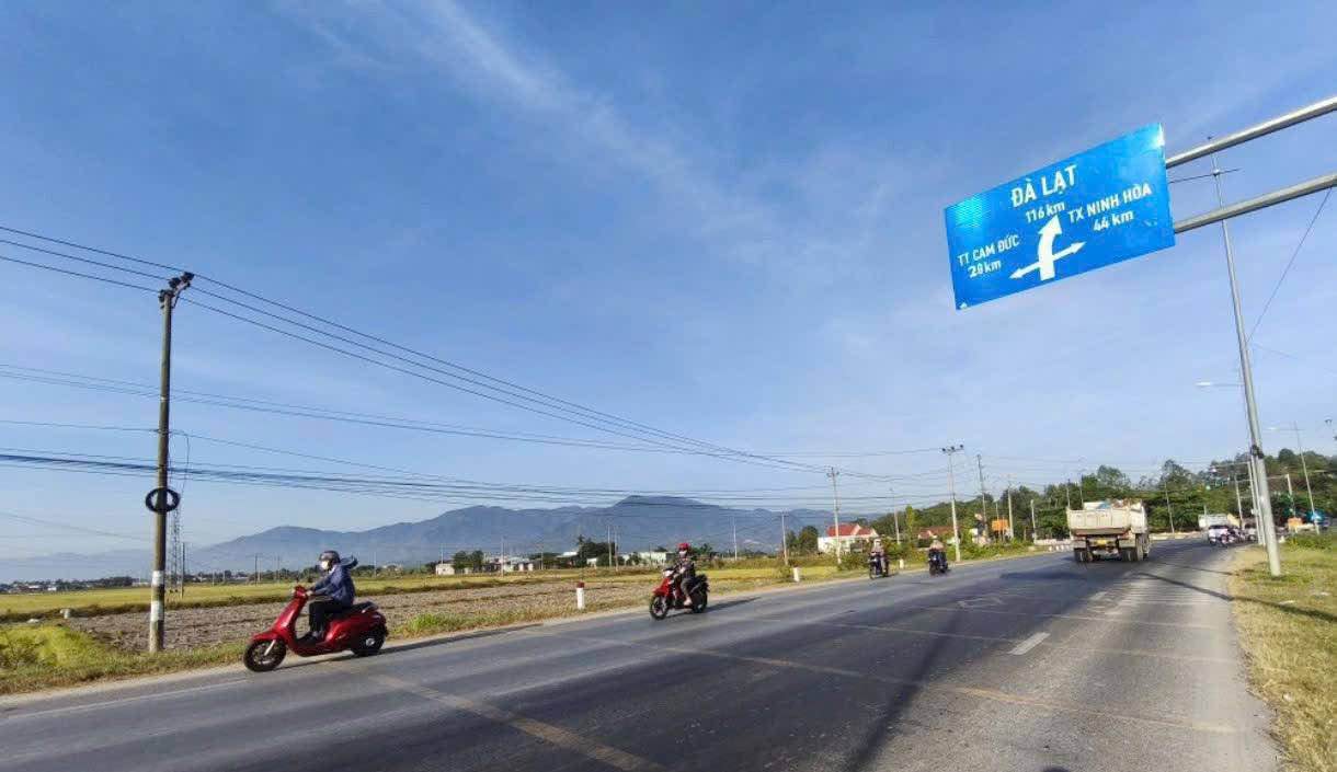 Đất Suối Tiên Diên Khánh 214m² giá 1.2 tỷ - Hướng Đông, Sổ Hồng sẵn!