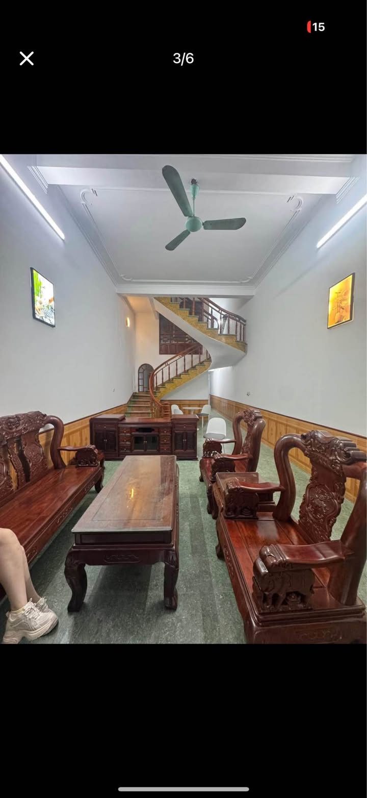 Nhà 2 tầng Nguyễn Bình Khiêm, Móng Cái 99m² giá 4.1 tỷ - Vị trí lý tưởng cho gia đình!