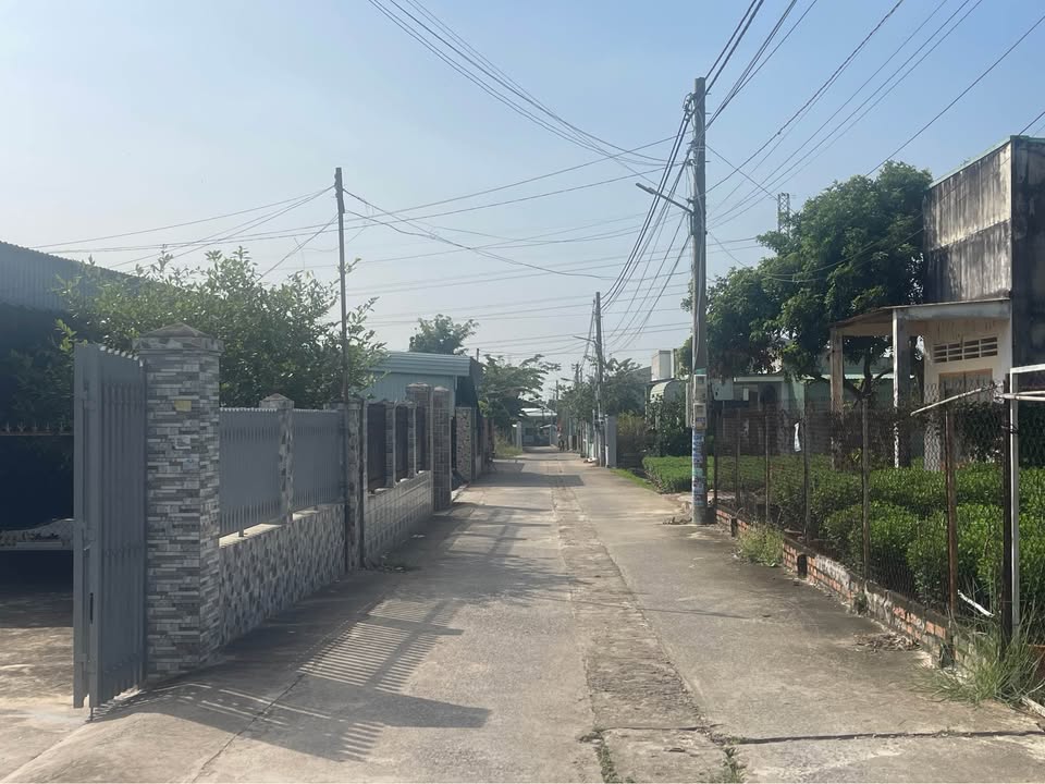 Đất nền Phường Long Hương 107m² giá 1.499 tỷ - Đường xe hơi thuận tiện!