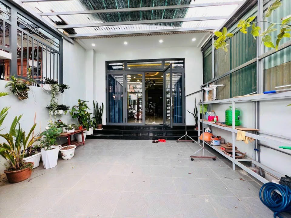 Nhà nguyên căn 2 tầng Đà Lạt 130m² giá 12 triệu - Nội thất đẹp, sân để ô tô