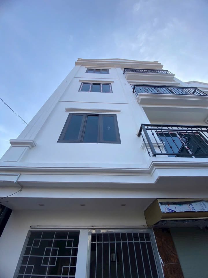 Nhà 4 tầng Thôn 1 - Cát Quế, Hoài Đức 44m² giá 4.25 tỷ - Thiết kế hiện đại, tiện ích ngập tràn!