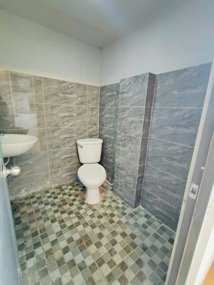 Căn hộ cho thuê đường Võ Văn Kiệt, Quận 1, 1PN giá 4.6 triệu - Sẵn sàng vào ở ngay!