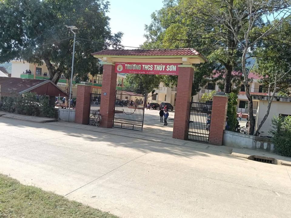 Đất thổ cư Thúy Sơn Ngọc Lặc 49m² giá 800 triệu - Đất nở hậu, vị trí thuận lợi!