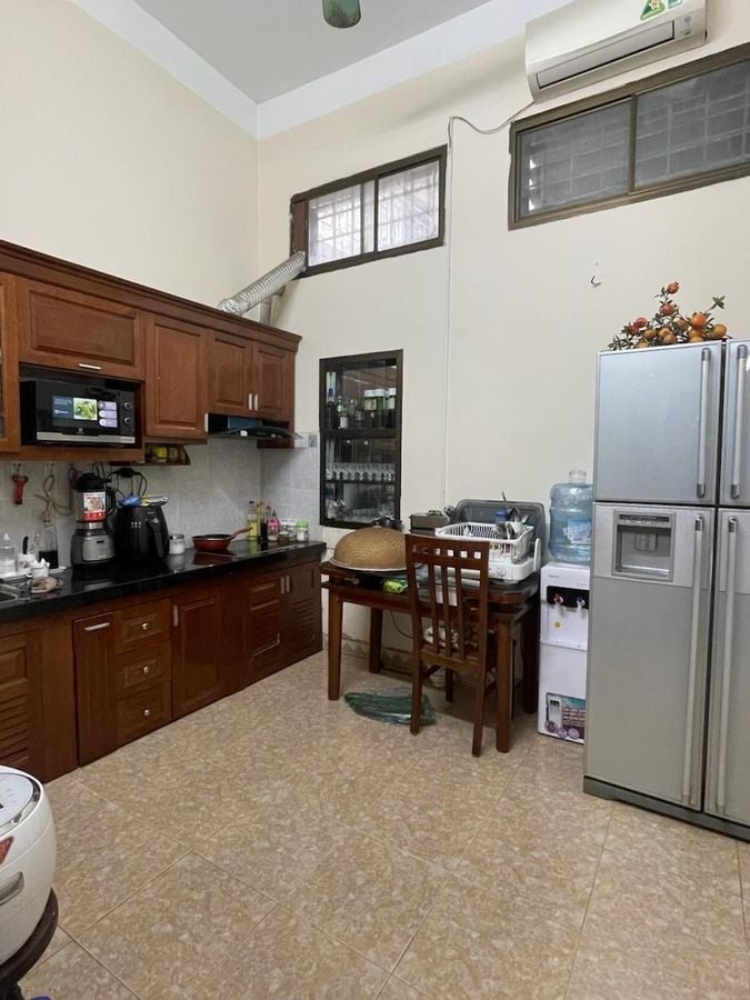 Bán nhà phố Khương Hạ, Thanh Xuân 56m² giá 13.5 tỷ - Ngõ ô tô, tiện nghi đầy đủ!