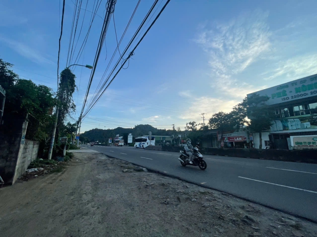 Bán lô đất mặt tiền Quốc Lộ 1A Vĩnh Lương - Nha Trang 2921.6m² chỉ 4.8 tỷ!