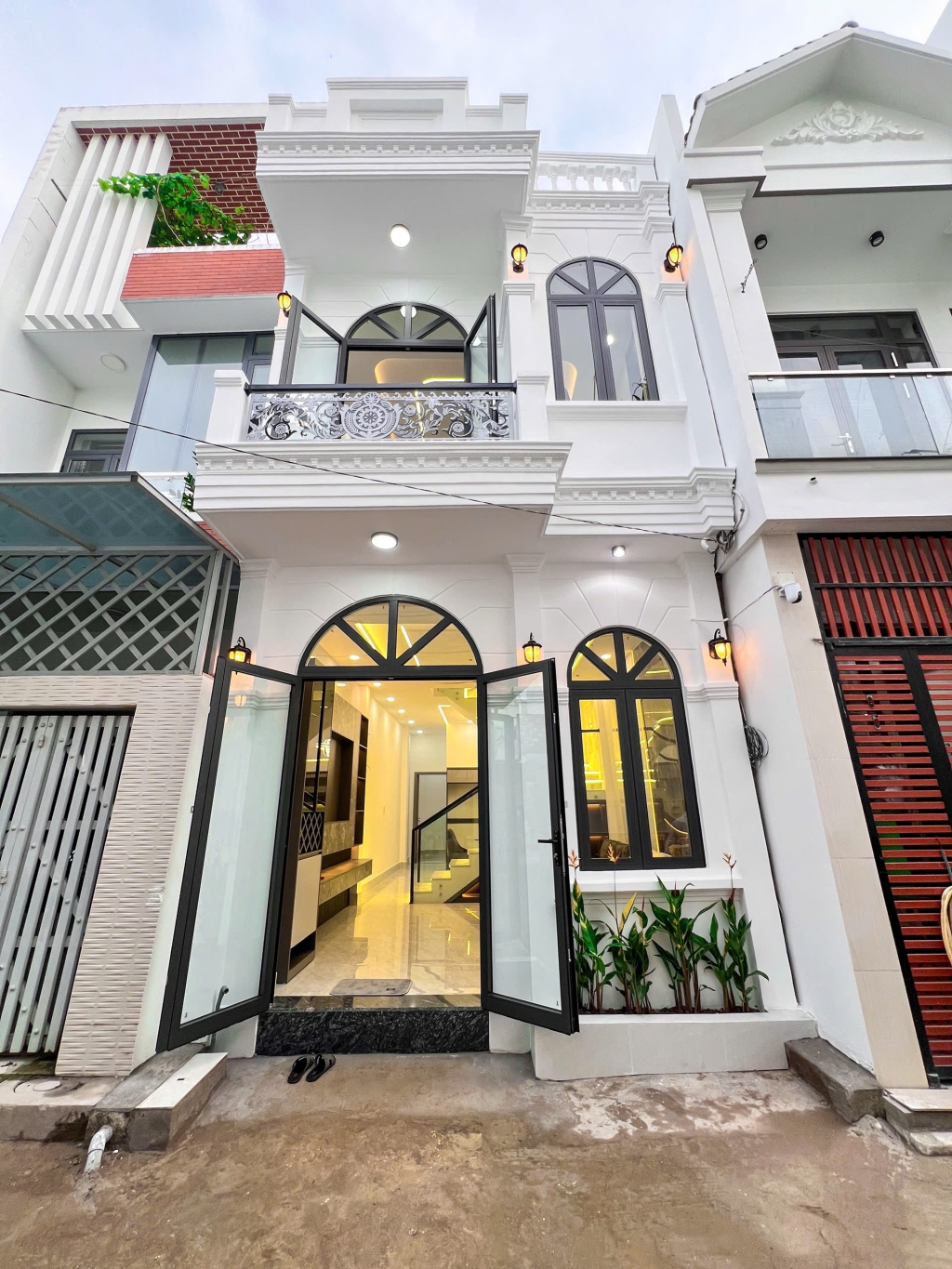 Bán nhà hẻm 112 Lê Anh Xuân, Quận Ninh Kiều, 56m² giá 3.59 tỷ - Thiết kế tân cổ điển sang trọng!