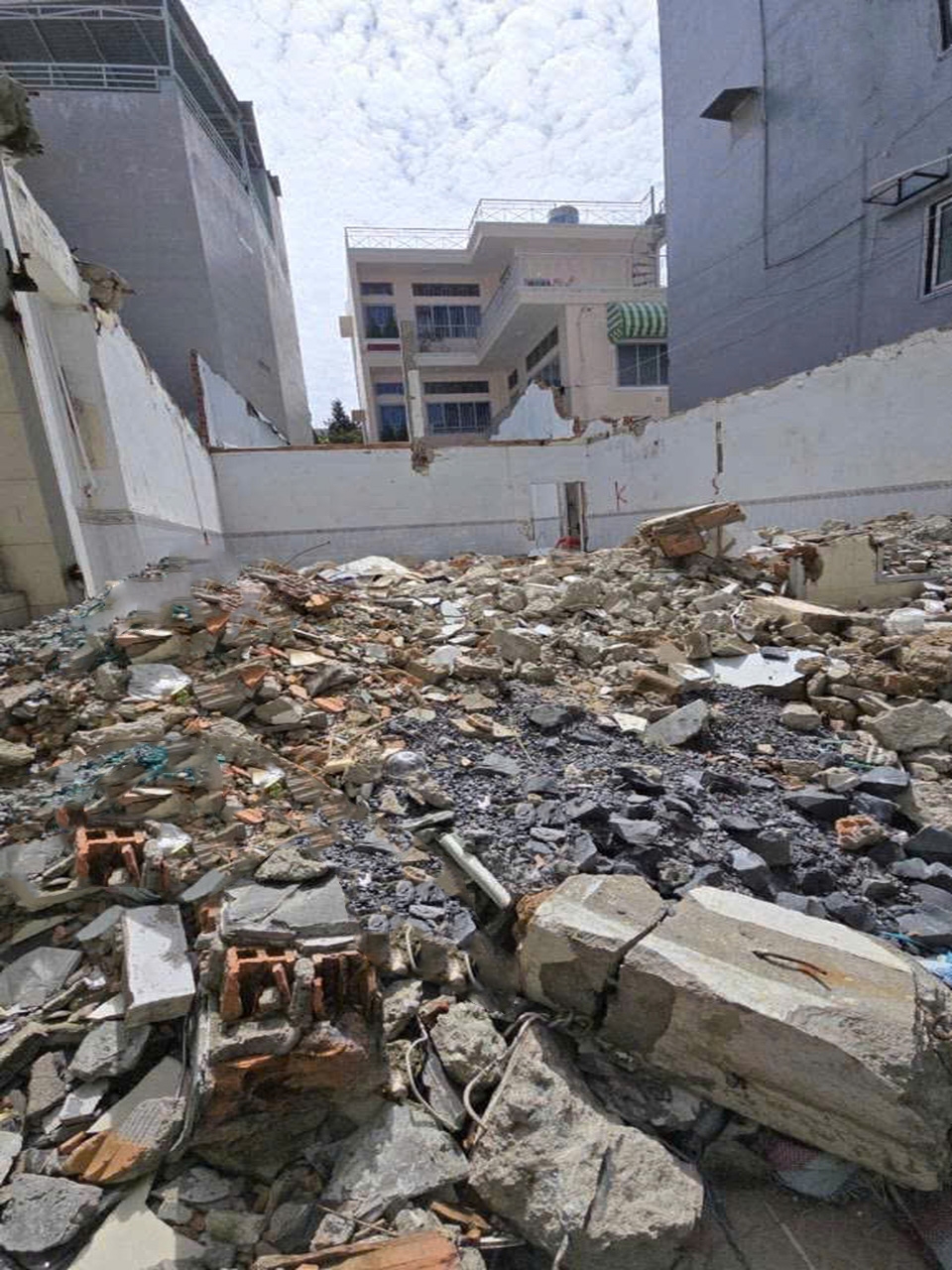 Đất Lê Quang Định Bình Thạnh 100m² giá 9.2 tỷ - Đầu tư sinh lời hấp dẫn!