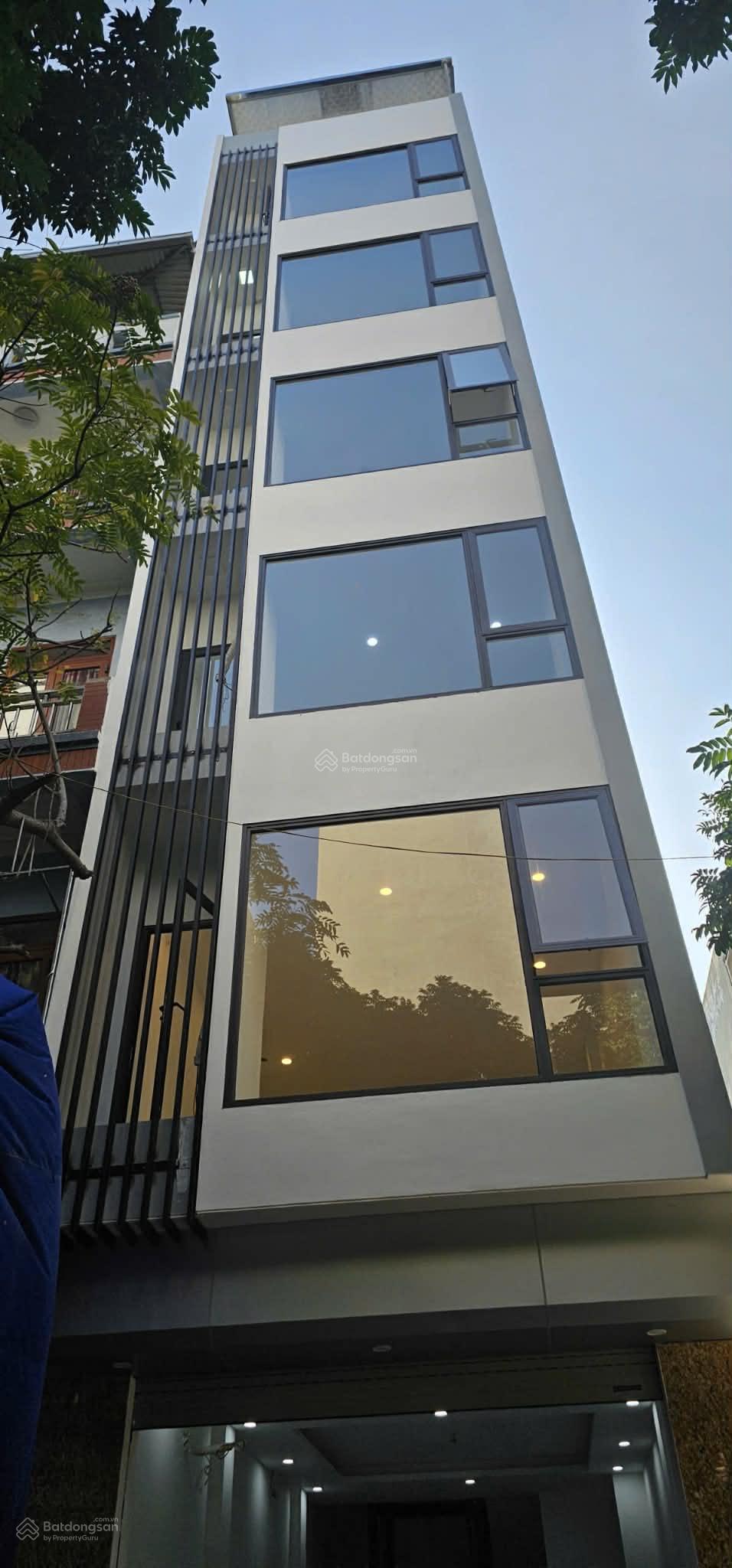 Cho thuê văn phòng 7 tầng KĐT Dương Nội 350m² giá 40 triệu - Thang máy, ô tô đỗ cửa!