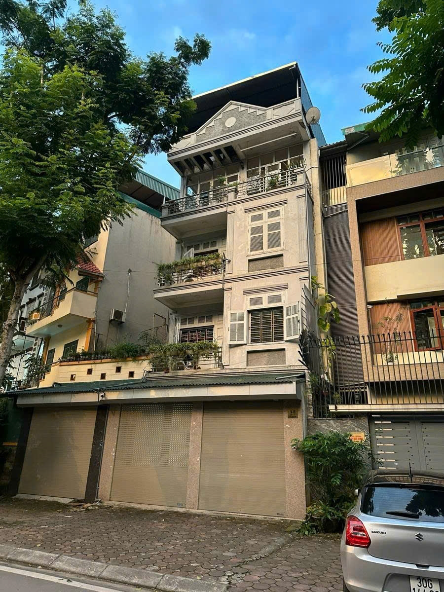 Nhà phố Trung Hòa, Cầu Giấy 103m² giá 58 tỷ - Kinh doanh sầm uất ngay mặt phố!