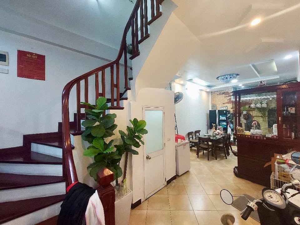 Nhà 5 tầng Từ Hoa Tây Hồ 60m² giá 23 tỷ - Vị trí đắc địa, an sinh đỉnh!