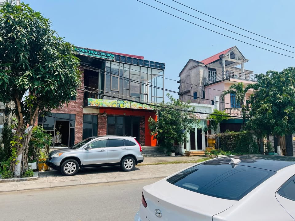 Nhà mặt phố Nguyễn Trãi, Đồng Hới 358m² - View hồ tuyệt đẹp, giá thương lượng!