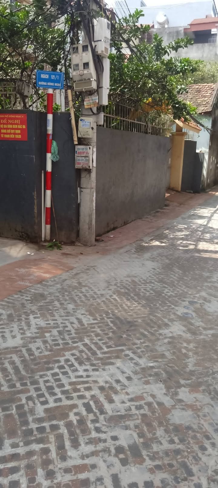 Nhà đất Đông Ngạc 43m² giá 2.1 tỷ - Sổ đỏ chính chủ, ô tô vào tận nơi!