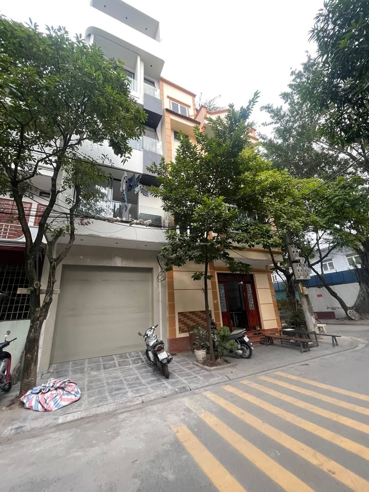 Nhà phân lô quân đội 918 Long Biên 60m² giá 21 tỷ - Thiết kế thoáng đãng, tiện nghi!