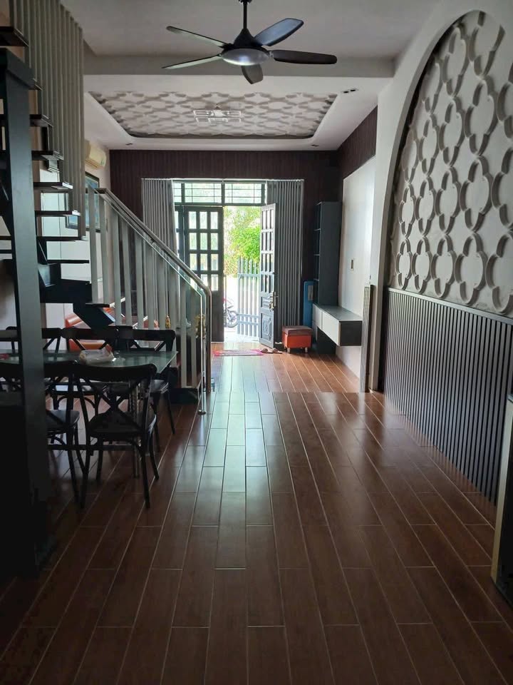 Nhà phố Bạc Liêu 58m² giá 1.35 tỷ - Nhà thoáng mát, gần sân vận động!