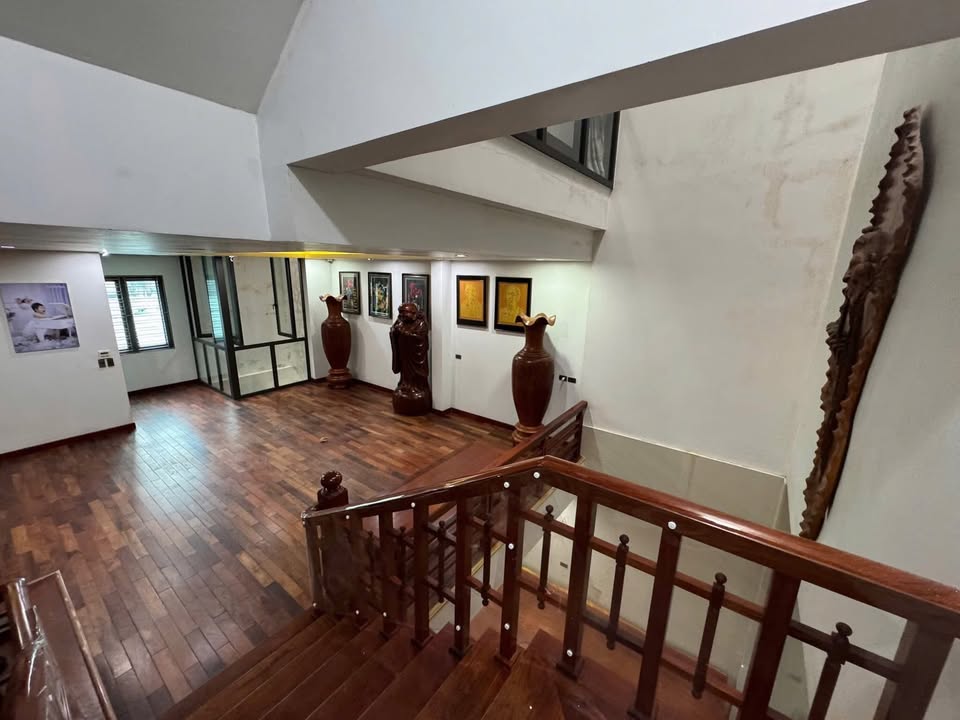 Nhà 3 tầng mặt tiền đường Lê Duẩn, 126m² giá 15 tỷ - Kinh doanh sầm uất!