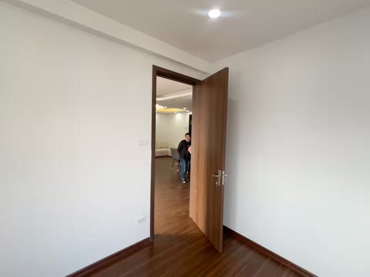 Căn hộ chung cư Nơ 14B Định Công 62m² giá thỏa thuận - Lô góc, hướng mát nhìn hồ!