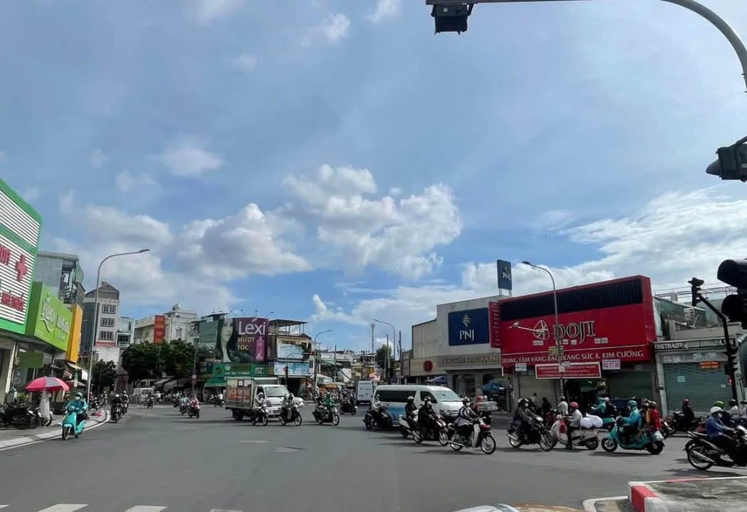 Cho thuê mặt tiền kinh doanh Lũy Bán Bích, Quận Tân Phú, 107m² - Vị trí đẹp, giá 27 triệu/tháng!